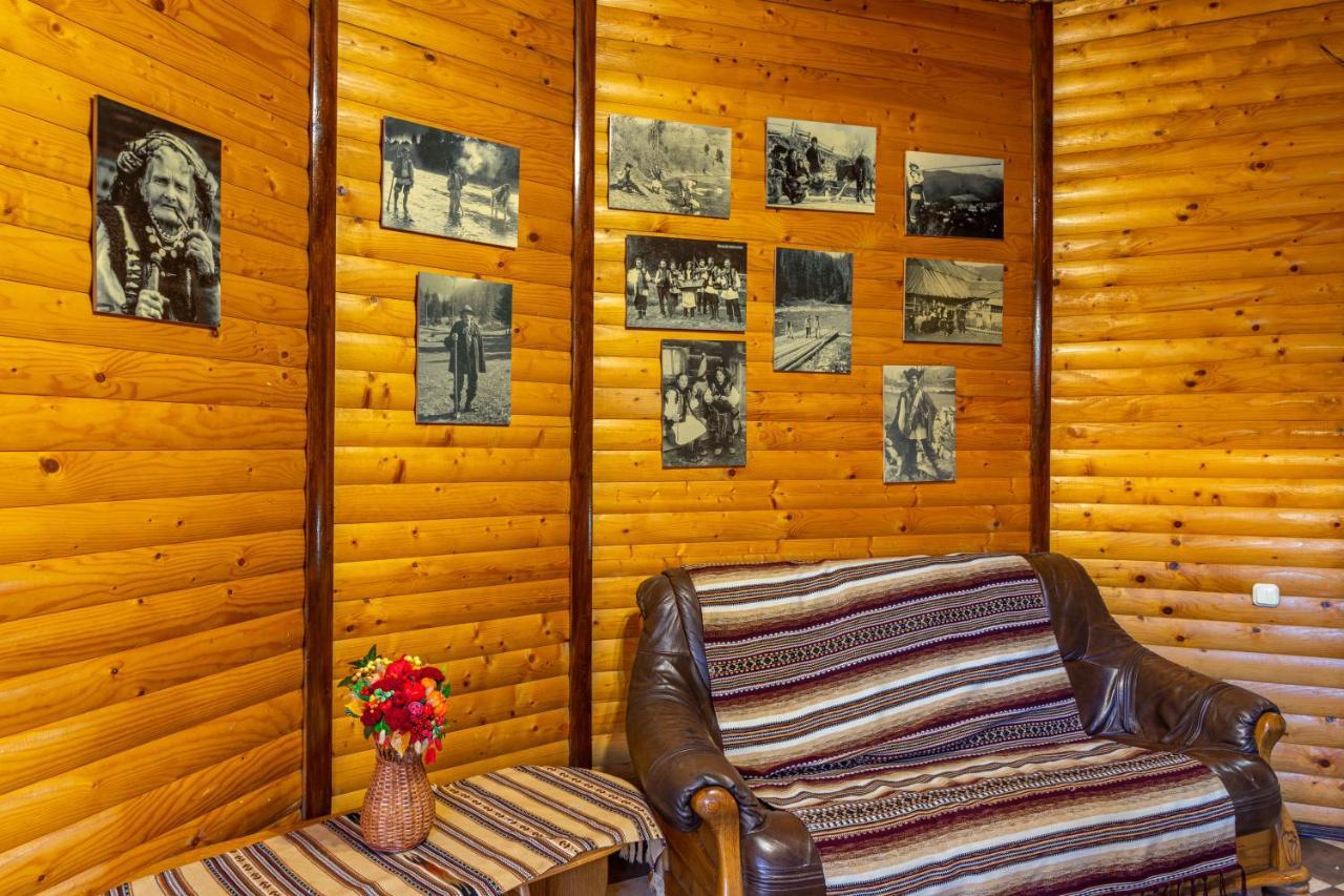 Hotel Гуцульська Світлиця Bukoveľ Exteriér fotografie