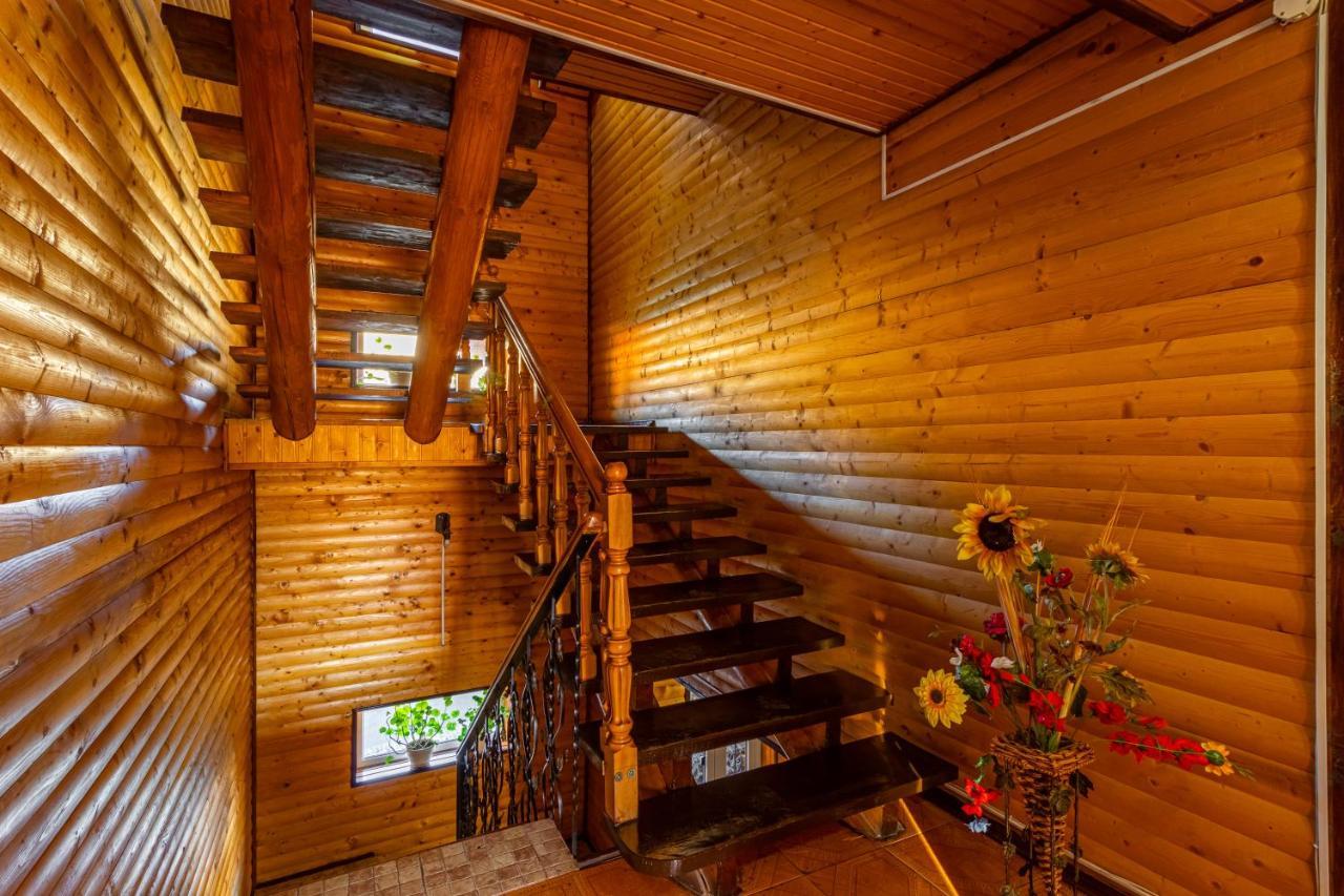 Hotel Гуцульська Світлиця Bukoveľ Exteriér fotografie