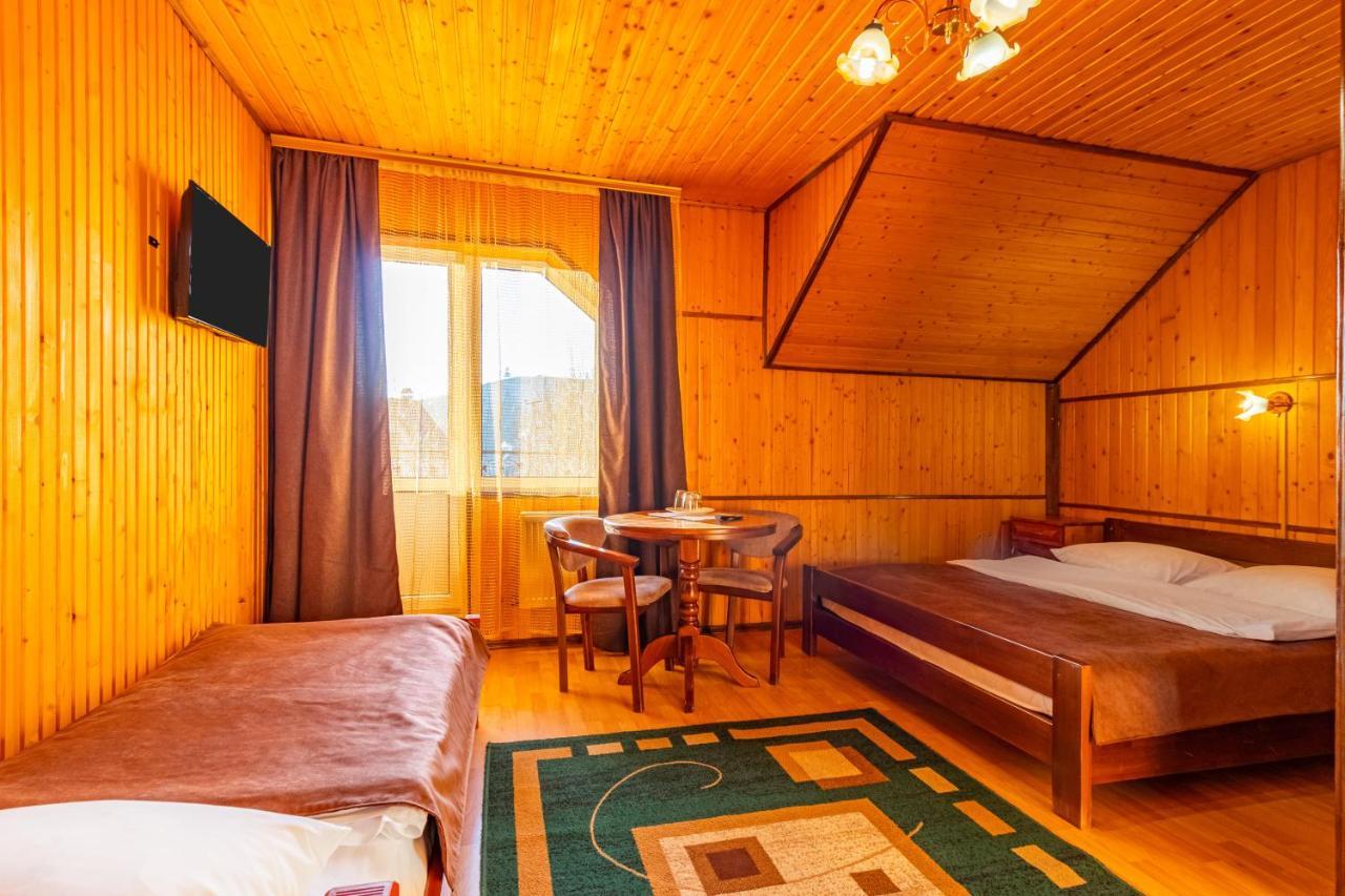 Hotel Гуцульська Світлиця Bukoveľ Exteriér fotografie