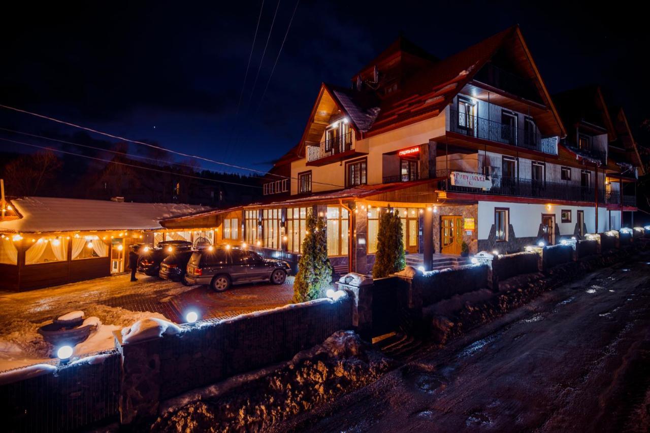 Hotel Гуцульська Світлиця Bukoveľ Exteriér fotografie