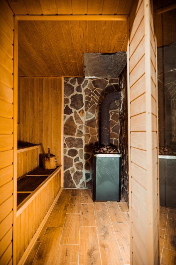 Hotel Гуцульська Світлиця Bukoveľ Exteriér fotografie