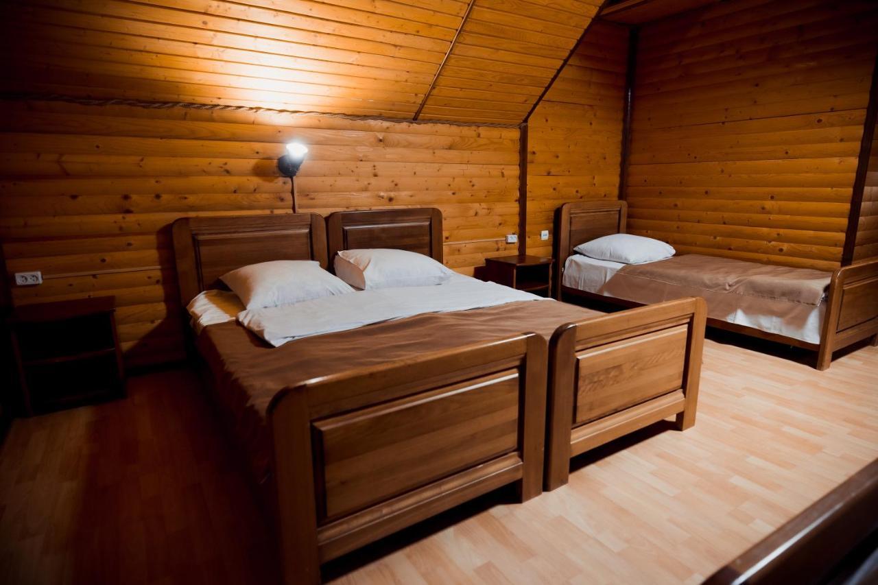 Hotel Гуцульська Світлиця Bukoveľ Exteriér fotografie